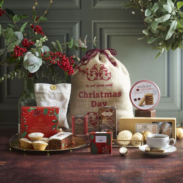 Santa's Tea Time Treats Hamper